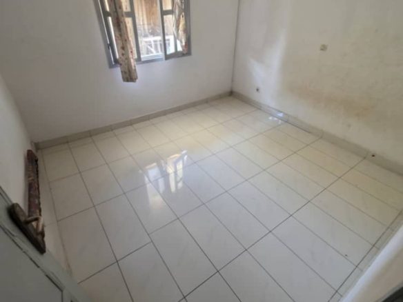 Duplex *6 pièces*( 4 chambres 2 salon 1 salle à manger) à louer à grand bassam