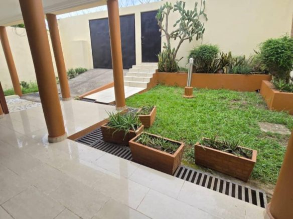 𝐋𝐎𝐂𝐀𝐓𝐈𝐎𝐍 𝐃𝐔𝐏𝐋𝐄𝐗 𝟔 𝐏𝐈È𝐂𝐄𝐒 , 𝐉𝐀𝐑𝐃𝐈𝐍