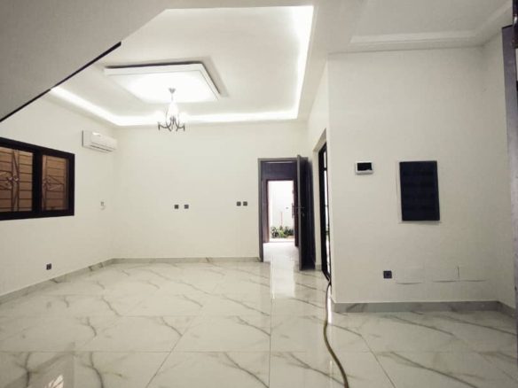 LOCATION BUREAU OU HABITATION 𝐕𝐈𝐋𝐋𝐀 𝐃𝐔𝐏𝐋𝐄𝐗 𝐃𝐄 𝟎7 𝐏𝐈È𝐂𝐄𝐒