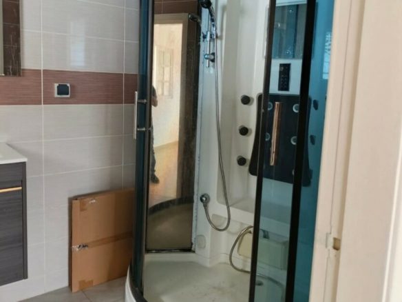 LOCATION Cocody Riviera4 Mbadon Composition : 03 salons 02 cuisines 04 chambres