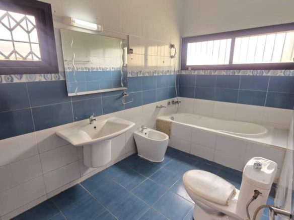 𝐋𝐎𝐂𝐀𝐓𝐈𝐎𝐍 𝐃𝐔𝐏𝐋𝐄𝐗 𝟔 𝐏𝐈È𝐂𝐄𝐒 , 𝐉𝐀𝐑𝐃𝐈𝐍