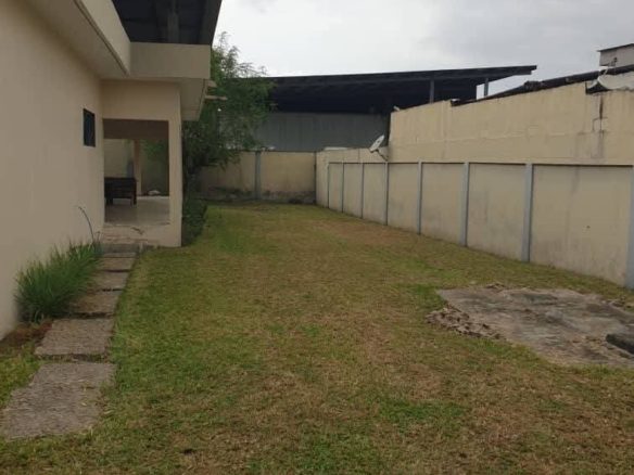 LOCATION VILLA BASSE 5 PIÈCES Cocody Riviéra Bonoumin situé non loin d’Abidjan Mall