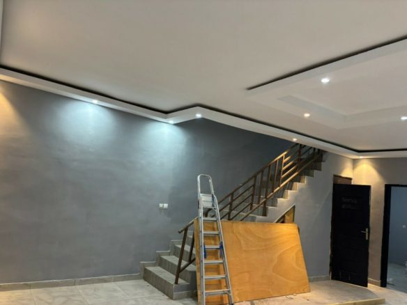 Disponible à angré nouveau chu Nouvelle construction Un duplex de 5p 4 chambres