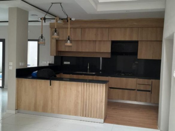 Location: Cocody Riviera 3 synacassi Villa duplex de 11 pièces : 5 chambres autonomes