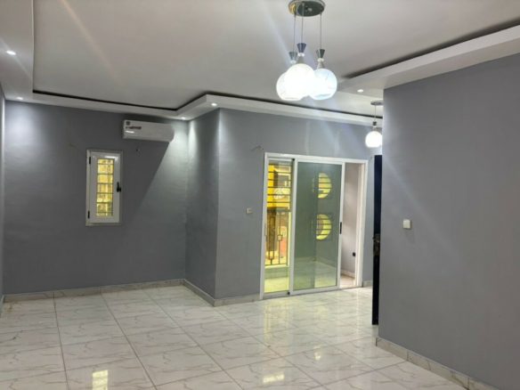 Disponible à angré nouveau chu Nouvelle construction Un duplex de 5p 4 chambres