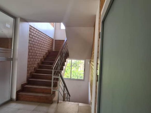 LOCATION, Riviera Bonoumin Une grande maison de 07 pièces disponible