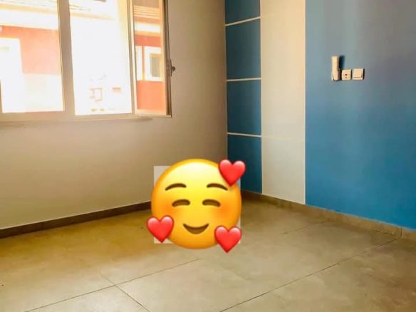 📍BASSAM CITÉ ITALIA MODESTE À louer villa 5 pièces + Piscine ✅Loyer 1300000 fcfa.