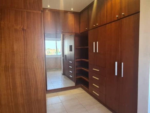 LOCATION, Riviera Bonoumin Une grande maison de 07 pièces disponible