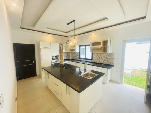 𝐕𝐄𝐍𝐓𝐄 𝐃𝐄 𝐃𝐔𝐏𝐋𝐄𝐗 𝟔 𝐏𝐈𝐄𝐂𝐄𝐒 𝐀𝐕𝐄𝐂 𝐆𝐀𝐑𝐀𝐆𝐄 𝐁𝐢𝐧𝐠𝐞𝐫𝐯𝐢𝐥𝐥e