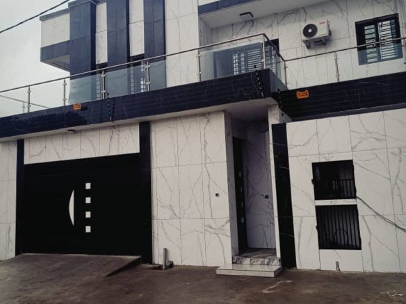 LOCATION BUREAU OU HABITATION 𝐕𝐈𝐋𝐋𝐀 𝐃𝐔𝐏𝐋𝐄𝐗 𝐃𝐄 𝟎7 𝐏𝐈È𝐂𝐄𝐒