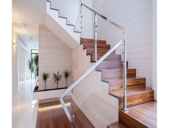 RAMPES D’ESCALIERS EN VERRE