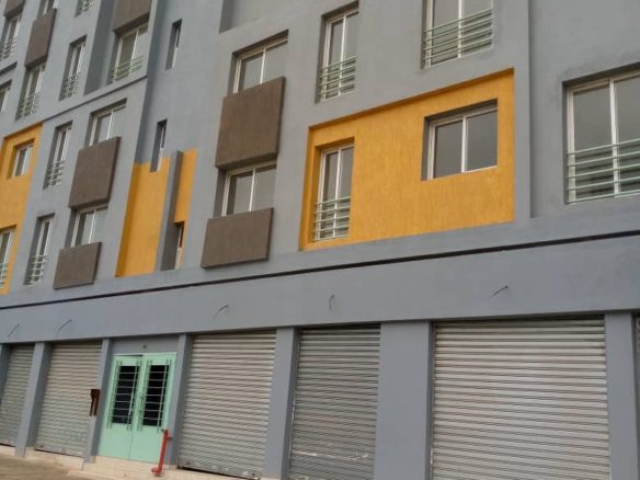 Location à Bingerville d’une 4 pièces dans la cité Addoha ( en allant dans le village