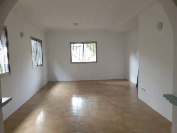 LOCATION VILLA BASSE 5 PIÈCES Cocody Riviéra Bonoumin situé non loin d’Abidjan Mall