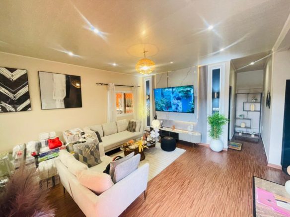 Villa basse haut standing de 3 pièces à louer dans l’immédiat avec les meubles à Cocody