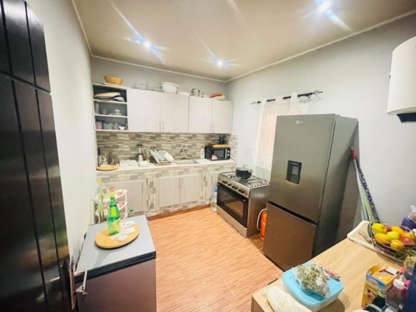 Villa basse haut standing de 3 pièces à louer dans l’immédiat avec les meubles à Cocody