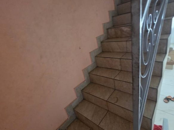 Duplex *6 pièces*( 4 chambres 2 salon 1 salle à manger) à louer à grand bassam