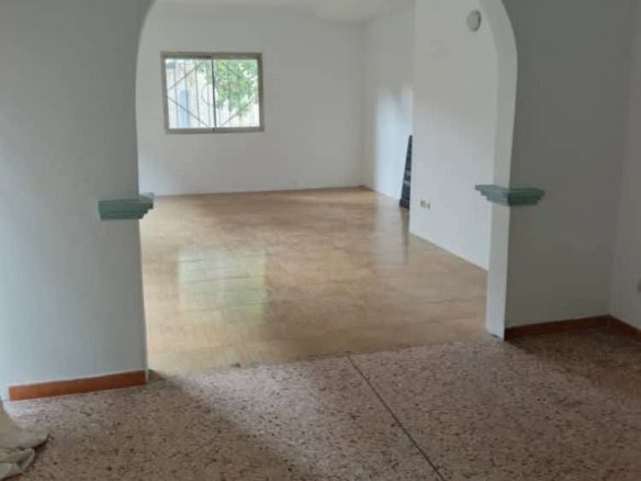 LOCATION VILLA BASSE 5 PIÈCES Cocody Riviéra Bonoumin situé non loin d’Abidjan Mall