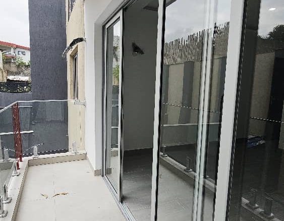 Belle villa duplex de 4 pièces située dans une cité résidentielle et calme, la cité Rosier