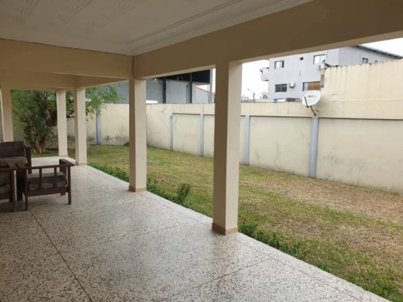 LOCATION VILLA BASSE 5 PIÈCES Cocody Riviéra Bonoumin situé non loin d’Abidjan Mall