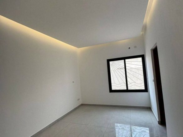 📍BASSAM🏡 À LOUER ✨Villa 5 pièces + Piscine ✅Loyer 800000 FCFA 📍 Grand-Bassam, Modeste