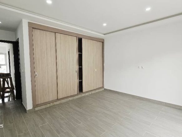 Belle villa duplex de 4 pièces située dans une cité résidentielle et calme, la cité Rosier