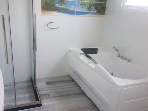 Nous mettons en location cette villa duplex à Cocody Rivièra 4 synacaci 2 !!!! Loyer: