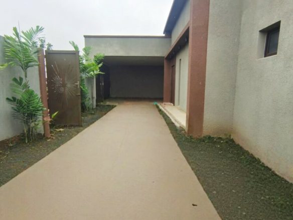 En vente Villa basse située a bingerville en face du nouveau palais de justice