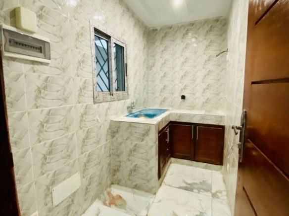 Appartement de 2p a angré nouveau chu derriere la pharmacie val d’Oise