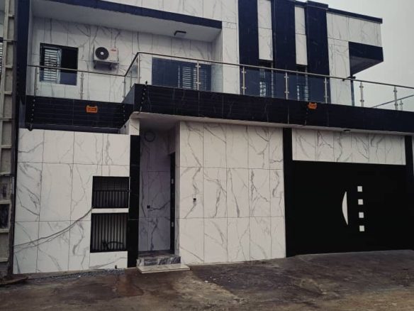 LOCATION BUREAU OU HABITATION 𝐕𝐈𝐋𝐋𝐀 𝐃𝐔𝐏𝐋𝐄𝐗 𝐃𝐄 𝟎7 𝐏𝐈È𝐂𝐄𝐒