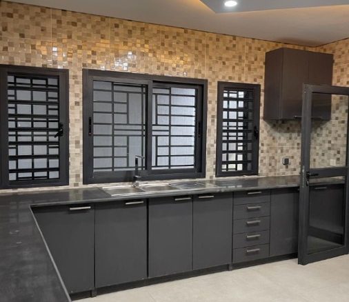 VENTE A FEKESSE BOULEVARD GADEAU KOFFI VILLA DUPLEX 5 PIÈCES*ANCIEN BOULEVARD