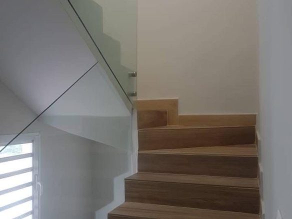 Nous mettons en location cette villa duplex à Cocody Rivièra 4 synacaci 2 !!!! Loyer: