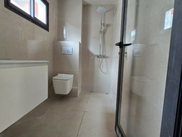 Nous mettons en location plusieurs appartements très hauts de gamme dans un immeuble