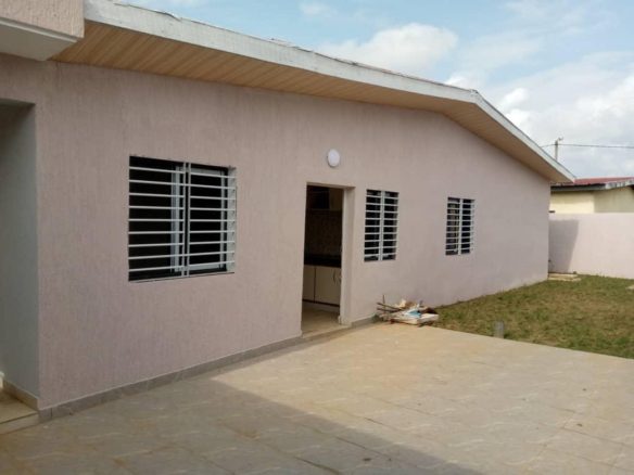 À LOUER – 3 Villas Basses de 4 Pièces à Bingerville, Cité Laurier 20 📍