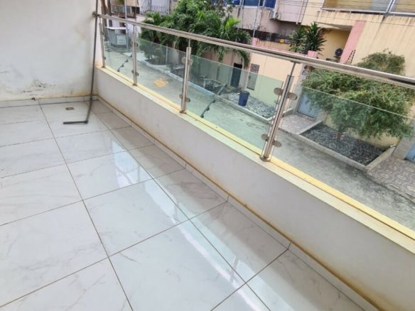 Disponible a angré nouveau chu cité harmonie une duplex composé de Deux grand salon