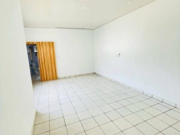 *Villa Duplex de Luxe à Louer sur la Route de Bassam* Nous vous proposons