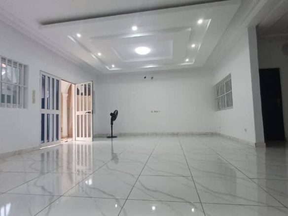 🏡 À LOUER – Spacieuse Villa Appartement de 4 pièces à Angré Nouveau CHU ! 🌿