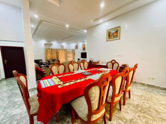 À VENDRE UNE SUBLIME VILLA DE 05 PIÈCES + UNE INDÉPEND