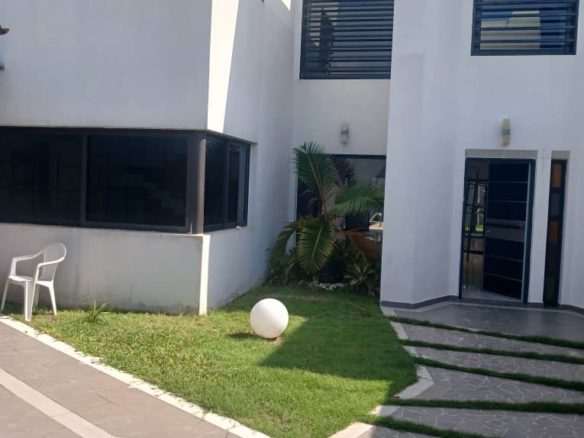 LOCATION OU VENTE A LA RIVIERA GOLF 4 UNE BELLE VILLA DUPLEX DE 7-PIECES