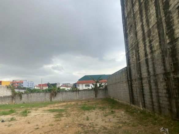 Terrain en vente à ANGRE