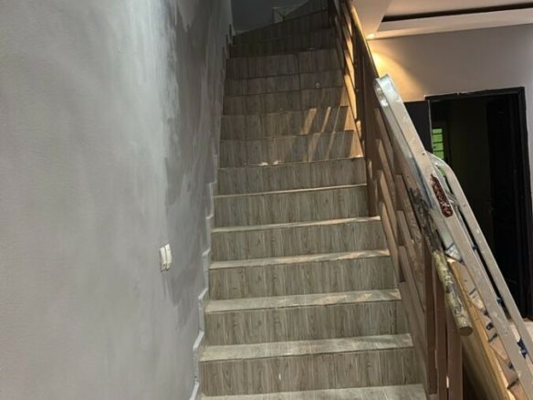 Disponible à angré nouveau chu Nouvelle construction Un duplex de 5p 4 chambres