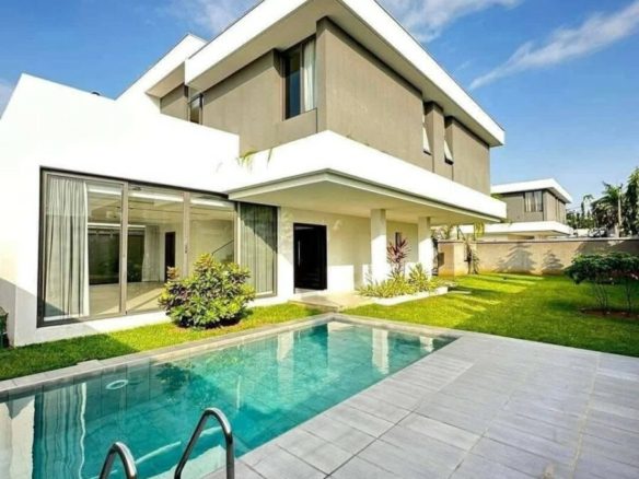 LOCATION, Riviera Golf 04 – Beverlly Hills Très belle villa duplex de 06 pièces.