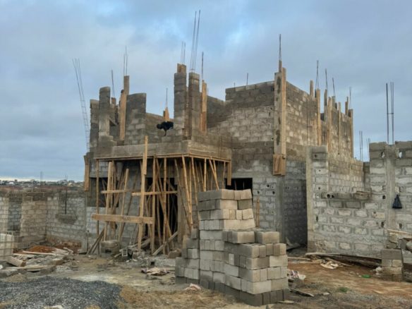 EN VENTE : Villa duplex moderne à vendre à Cocody Angré Nouveau CHU