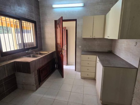 𝐋𝐎𝐂𝐀𝐓𝐈𝐎𝐍 𝐃𝐔𝐏𝐋𝐄𝐗 𝟔 𝐏𝐈È𝐂𝐄𝐒 , 𝐉𝐀𝐑𝐃𝐈𝐍