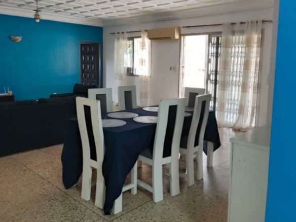LOCATION VILLA BASSE 5 PIÈCES Cocody Riviéra Bonoumin situé non loin d’Abidjan Mall