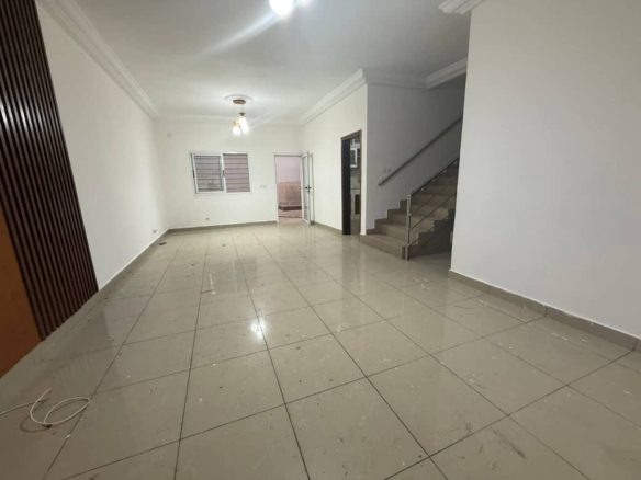 #LOCATION MAGNIFIQUE VILLA DUPLEX DE 6 PIÈCES COUR AVANT ET COUR DISPONIBLE À FAYA
