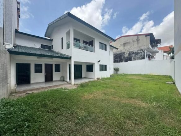 LOCATION A ANGRÉ 8E TRANCHE UNE VILLA DUPLEX DE 10-PIECES. GARAGE DE PLUSIEURS