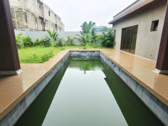 En vente Villa basse située a bingerville en face du nouveau palais de justice