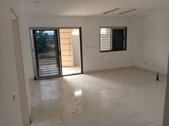 À LOUER – 3 Villas Basses de 4 Pièces à Bingerville, Cité Laurier 20 📍