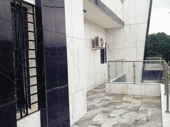 LOCATION BUREAU OU HABITATION 𝐕𝐈𝐋𝐋𝐀 𝐃𝐔𝐏𝐋𝐄𝐗 𝐃𝐄 𝟎7 𝐏𝐈È𝐂𝐄𝐒