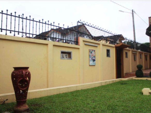 🏡 À VENDRE – Villa Haut Standing Riviera 4 (Cité Verdoyante) Une magnifique villa